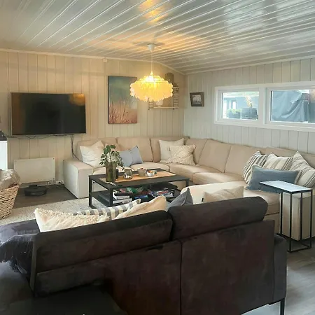 Vakantiehuis Coastal With Outdoor Kitchen Near Hvaler Krakeroy