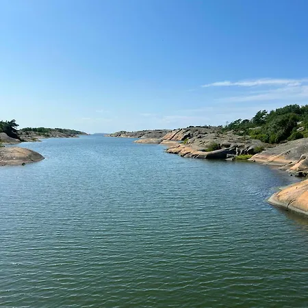 Vakantiehuis Coastal With Outdoor Kitchen Near Hvaler *